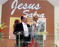 "Eu amo aos irm&atilde;os e sei que os irm&atilde;os tamb&eacute;m me amam..."