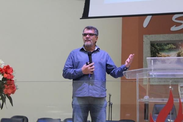 Igreja participa de palestra sobre Navegação Segura e Crimes pela Internet