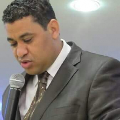 Pr. Mois&eacute;s Moreira pregar&aacute; nesta segunda-feira no Culto com Poder e Milagres