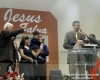 Culto alegre na Assembleia de Deus
