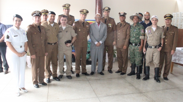 Pastor Cerqueira recebe homenagem da 6ª Cia de Meio Ambiente e Trânsito da Polícia Militar