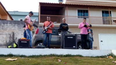 Jovens Evangelizando