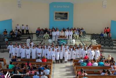 62 novos membros s&atilde;o batizados no segundo batismo de 2019