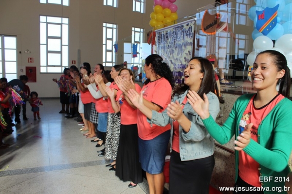 Mais de 300 crianças participam do EBF - 2014