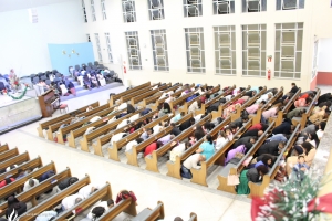 Culto da Virada de Ano é marcado por louvores, testemunhos, Palavra de Deus e Oração