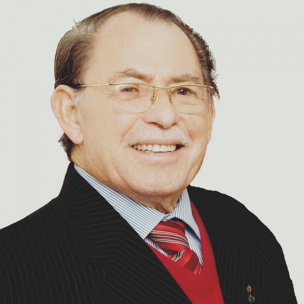 Pastor Cesino Bernadino está em coma, familiares e amigos pedem orações